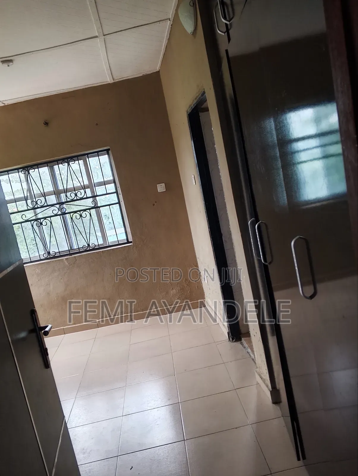 Furnished 3bdrm Apartment in Mary Land Estate, Igbogbo for rent