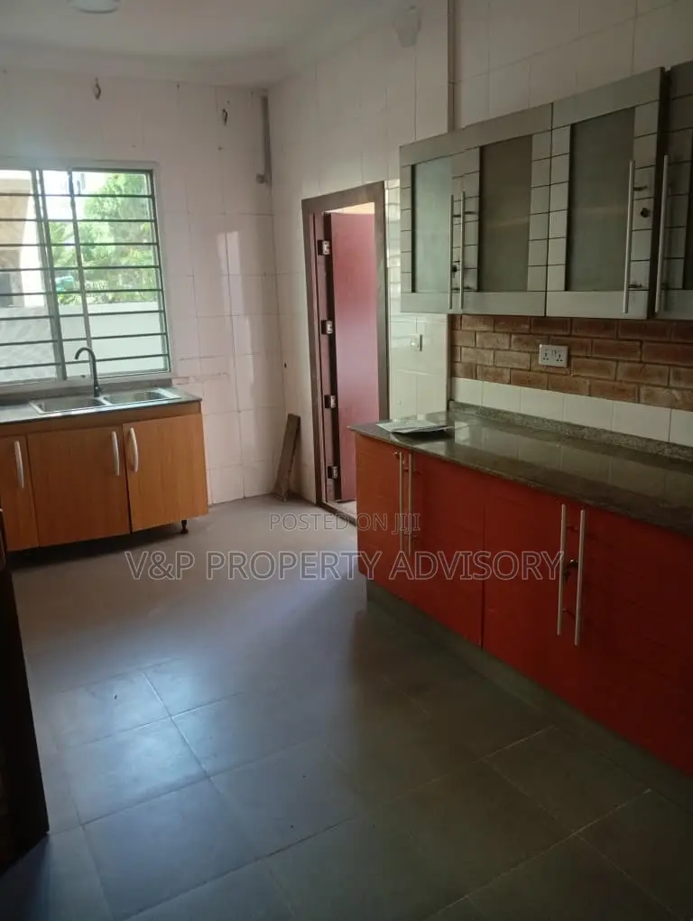 4bdrm House in Chevy View Estate, Chevron for rent