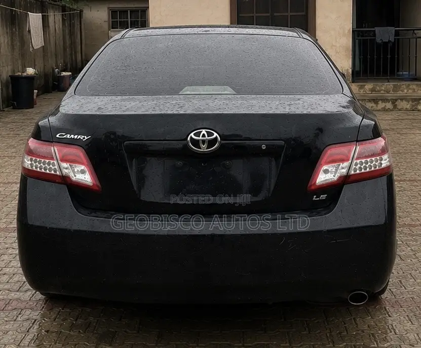 Toyota Camry LE 4dr Sedan (2.5L 4cyl 6A) 2012 Black