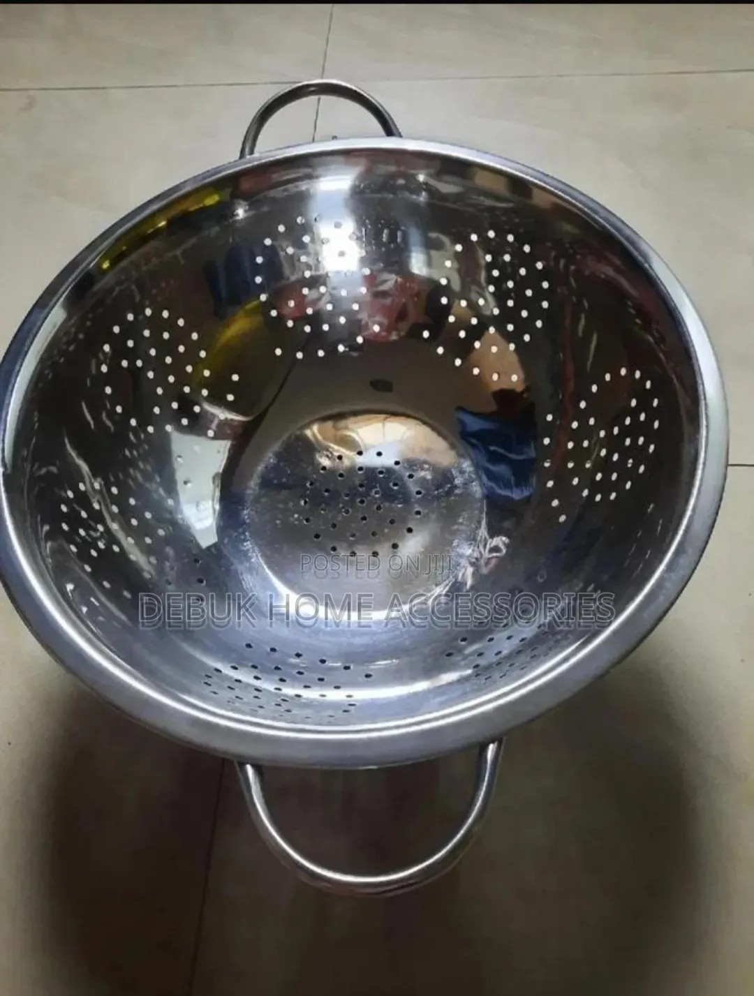 Stainless Steel Bowl With Cover and Stainless Sieve