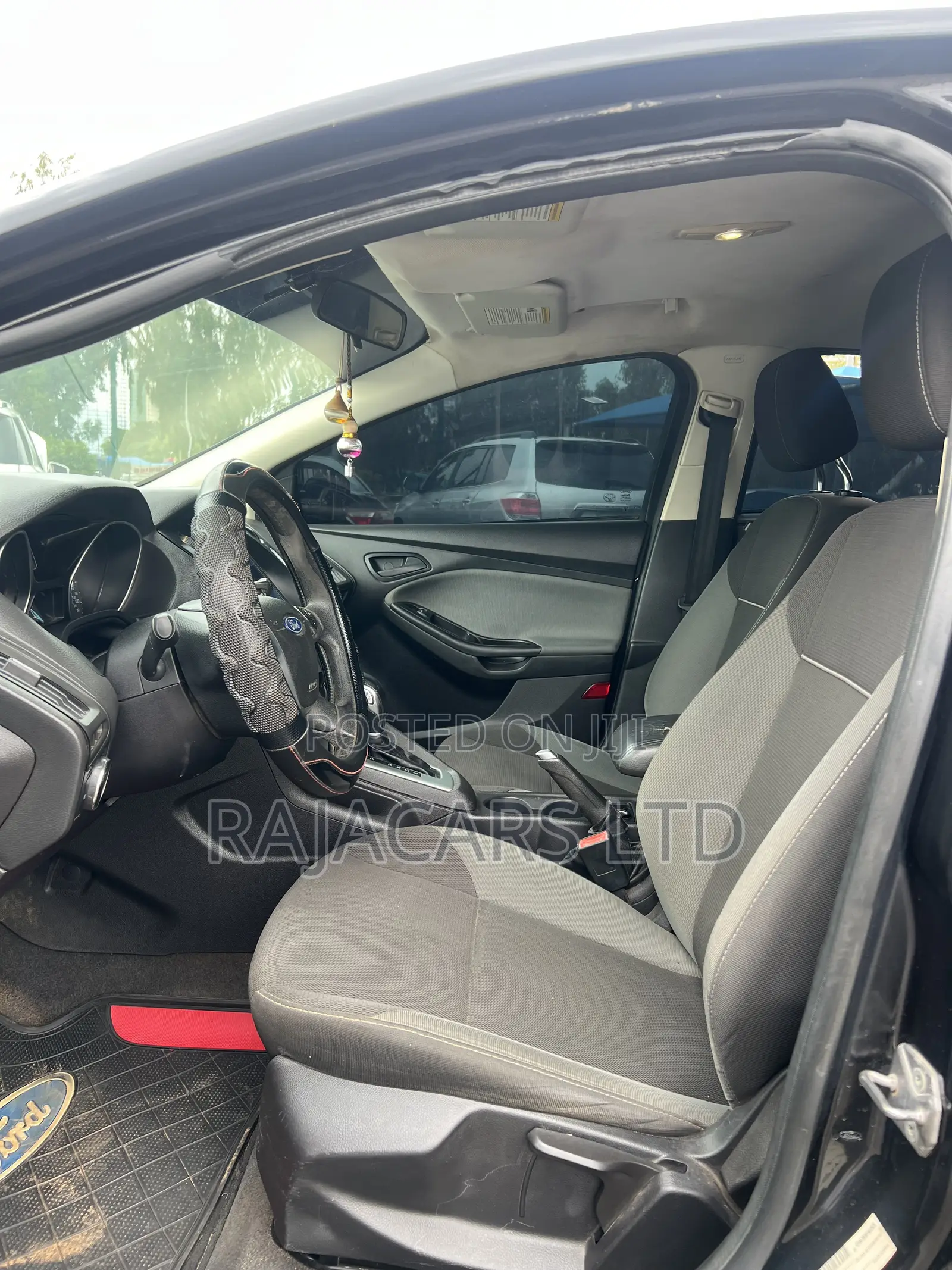 Ford Focus SE 2011 Black