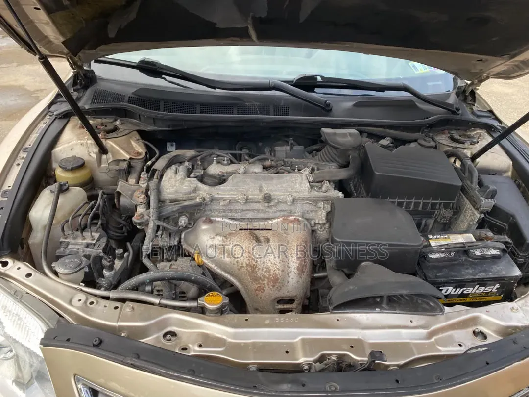 Toyota Camry 2009 Gold