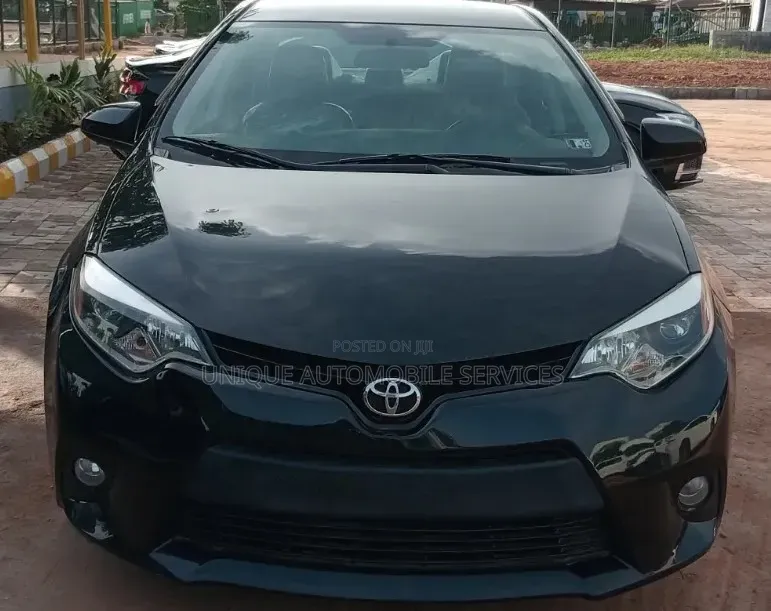 Toyota Corolla LE Premium 4dr Sedan (1.8L 4cyl CVT) 2016 Matt Black