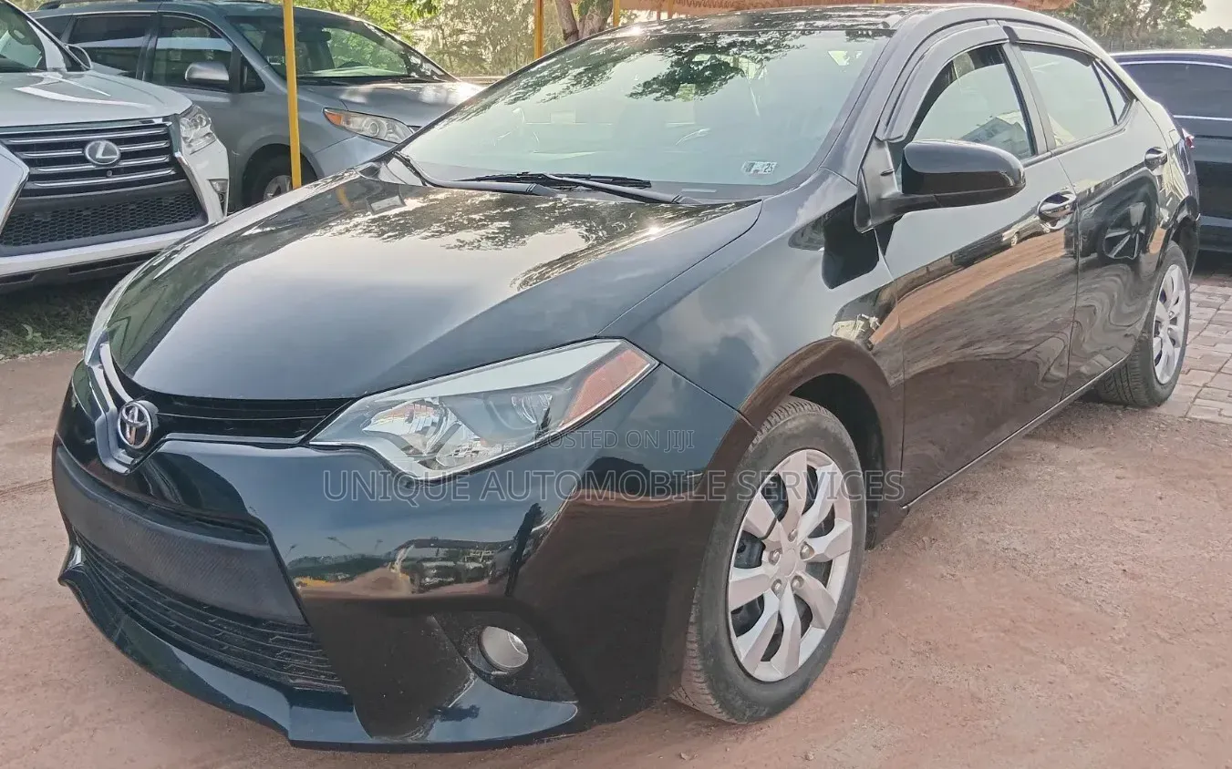 Toyota Corolla LE Premium 4dr Sedan (1.8L 4cyl CVT) 2016 Matt Black