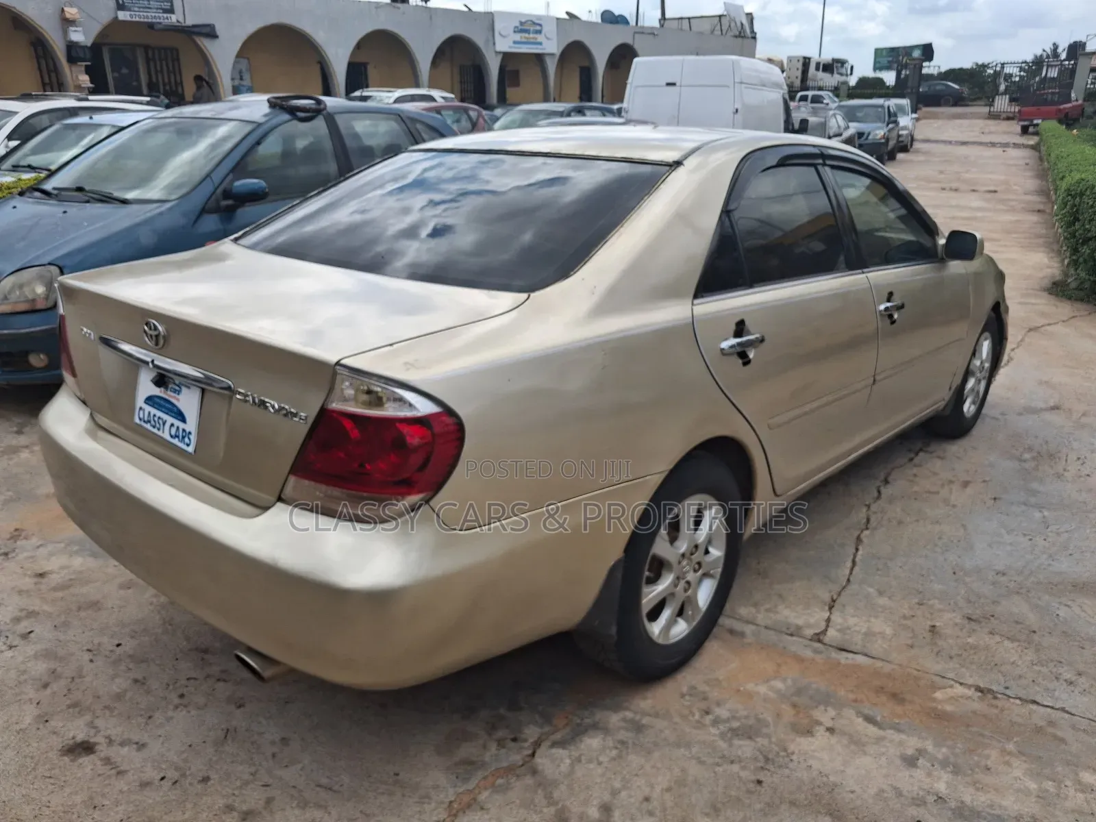Toyota Camry LE 4dr Sedan (2.4L 4cyl 5A) 2006 Gold