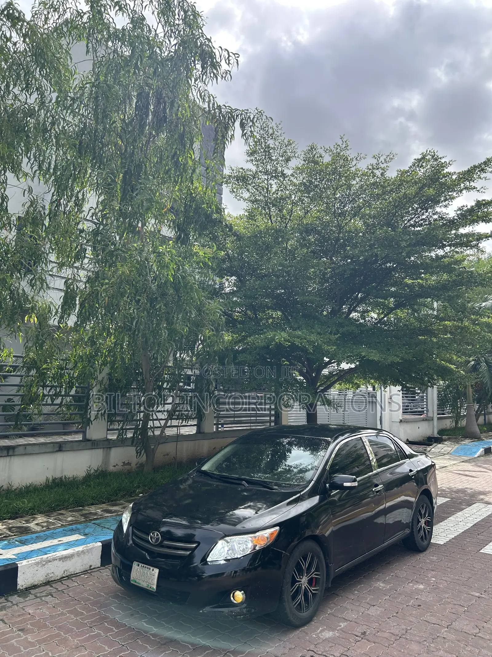Toyota Corolla LE 4dr Sedan (1.8L 4 cyl 4A) 2009 Black