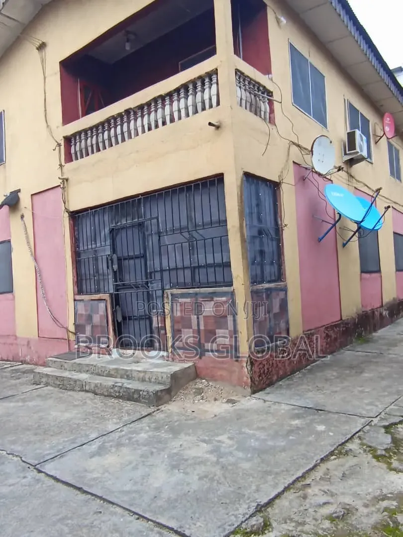 3bdrm Block of Flats in Warri for sale