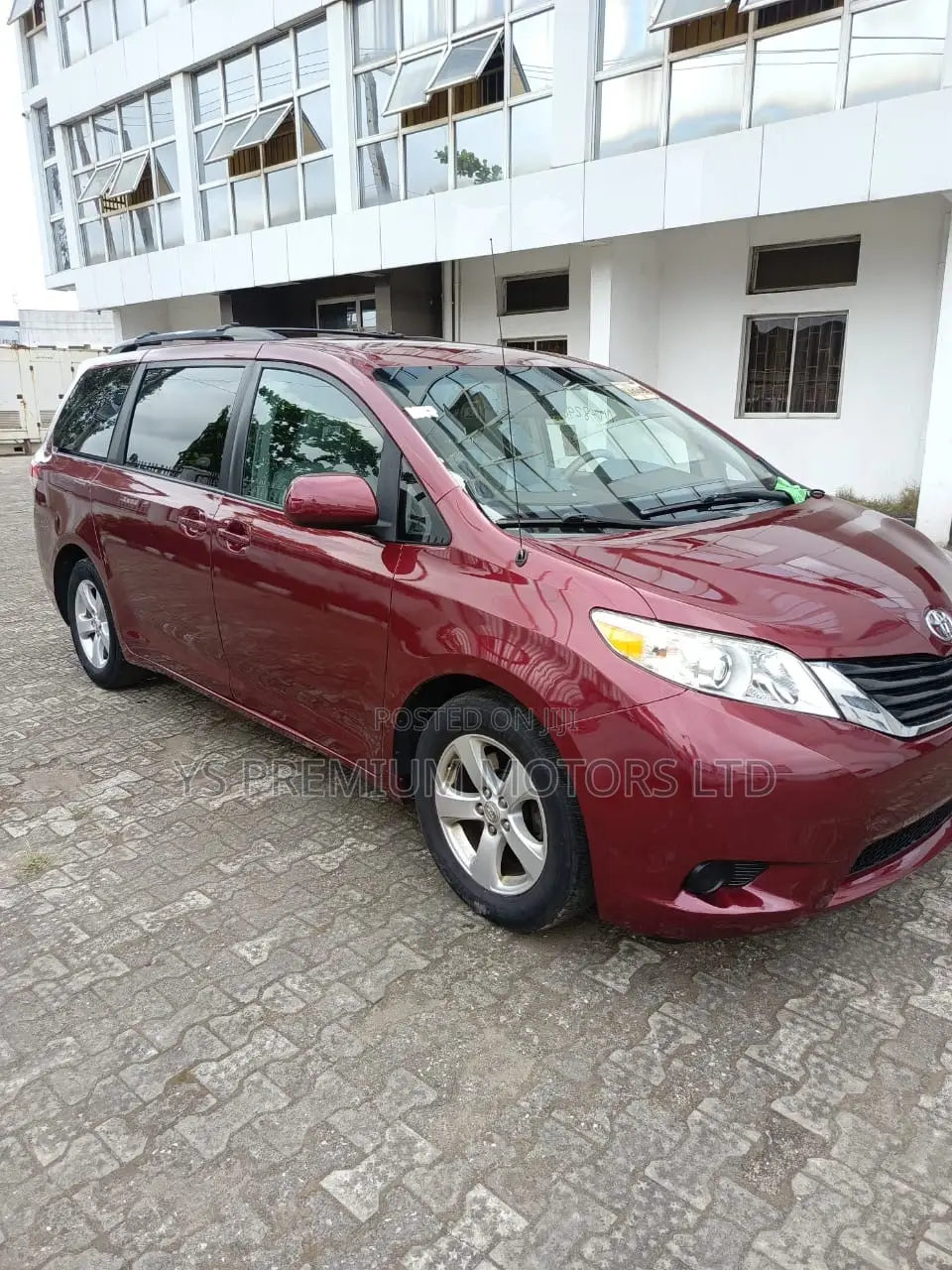Toyota Sienna LE 7 Passenger Mobility 2011 Burgundy