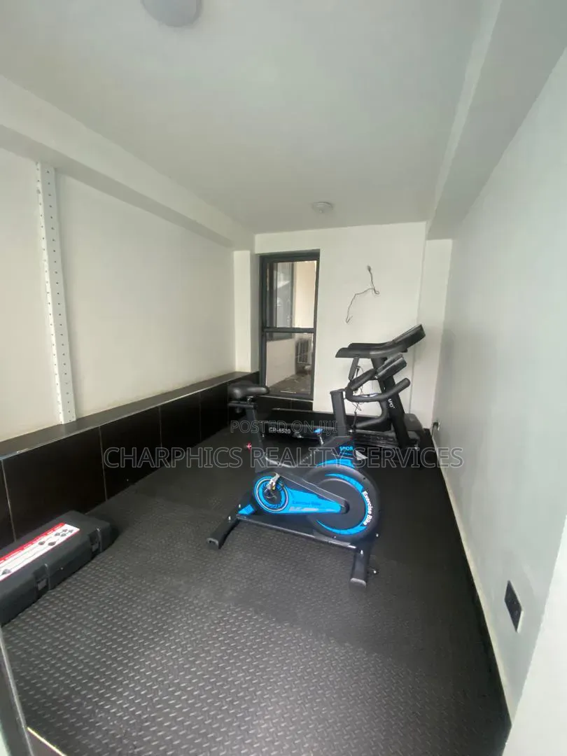 2bdrm Apartment in Lekki Phase 1 for rent