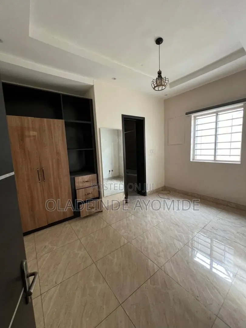 1bdrm Apartment in Ikate Lekki Phase1 for rent