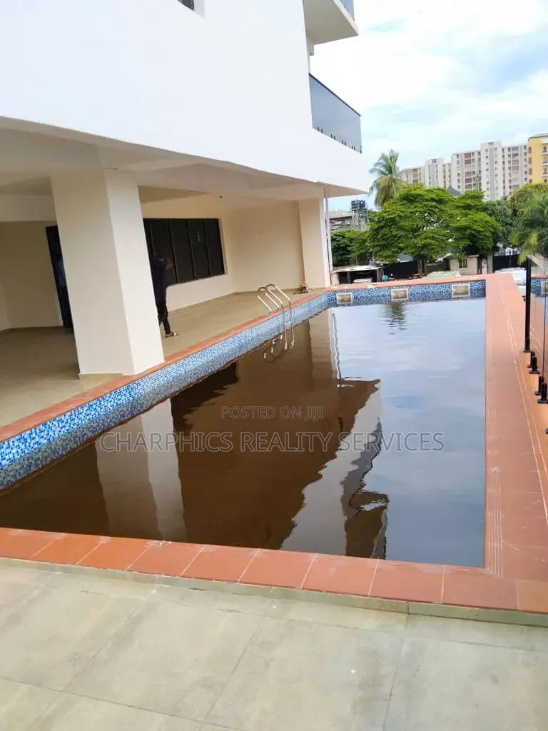 2bdrm Apartment in Adeola Odeku for rent
