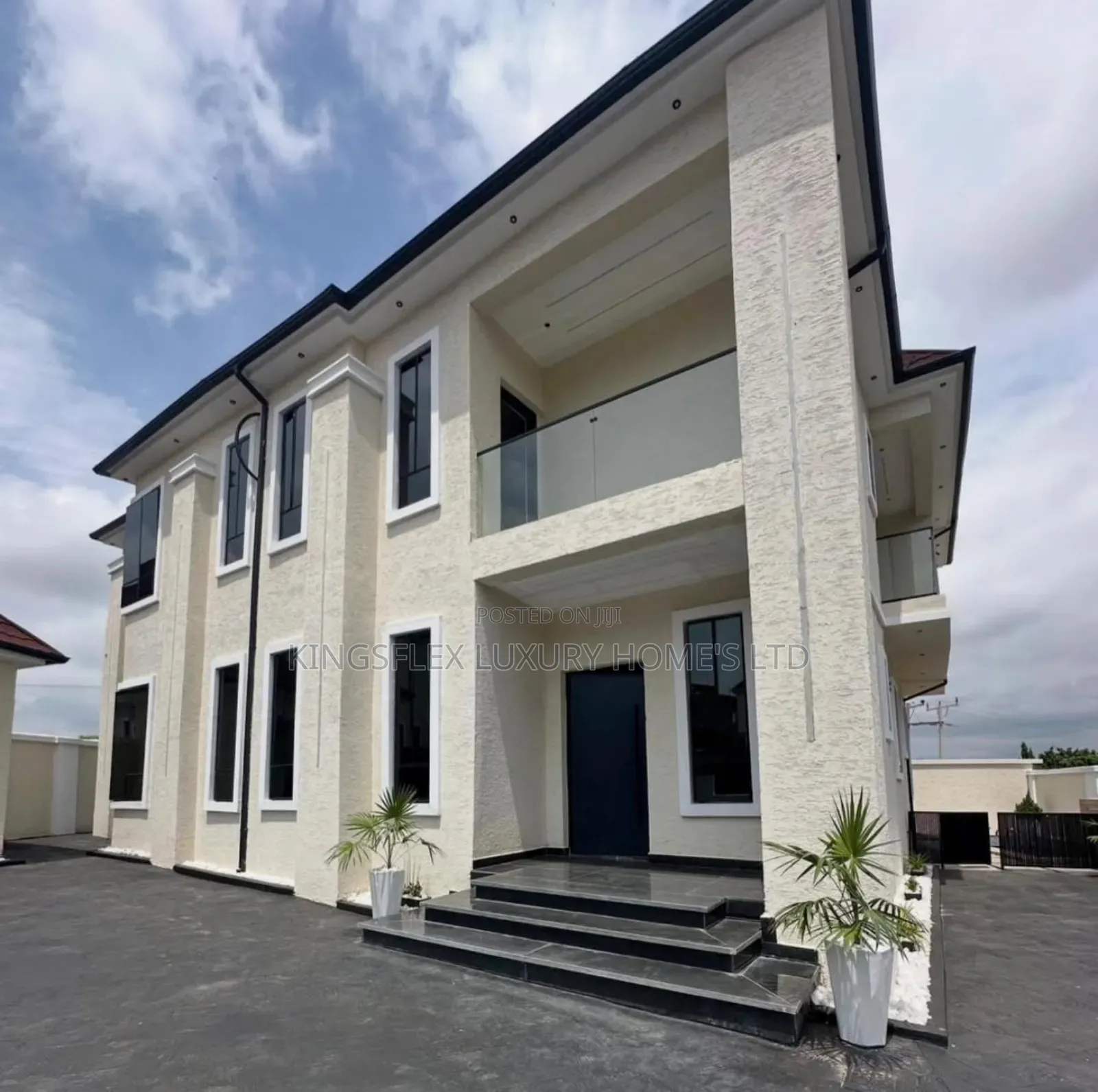 5bdrm Duplex in Estate, Lokogoma for sale