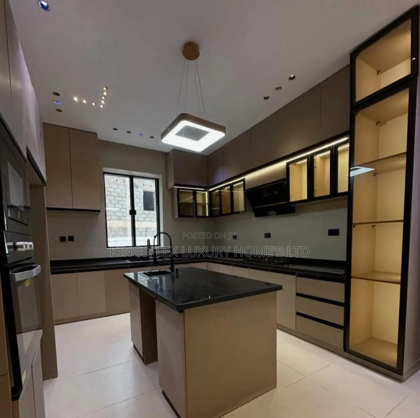 5bdrm Duplex in Estate, Lokogoma for sale