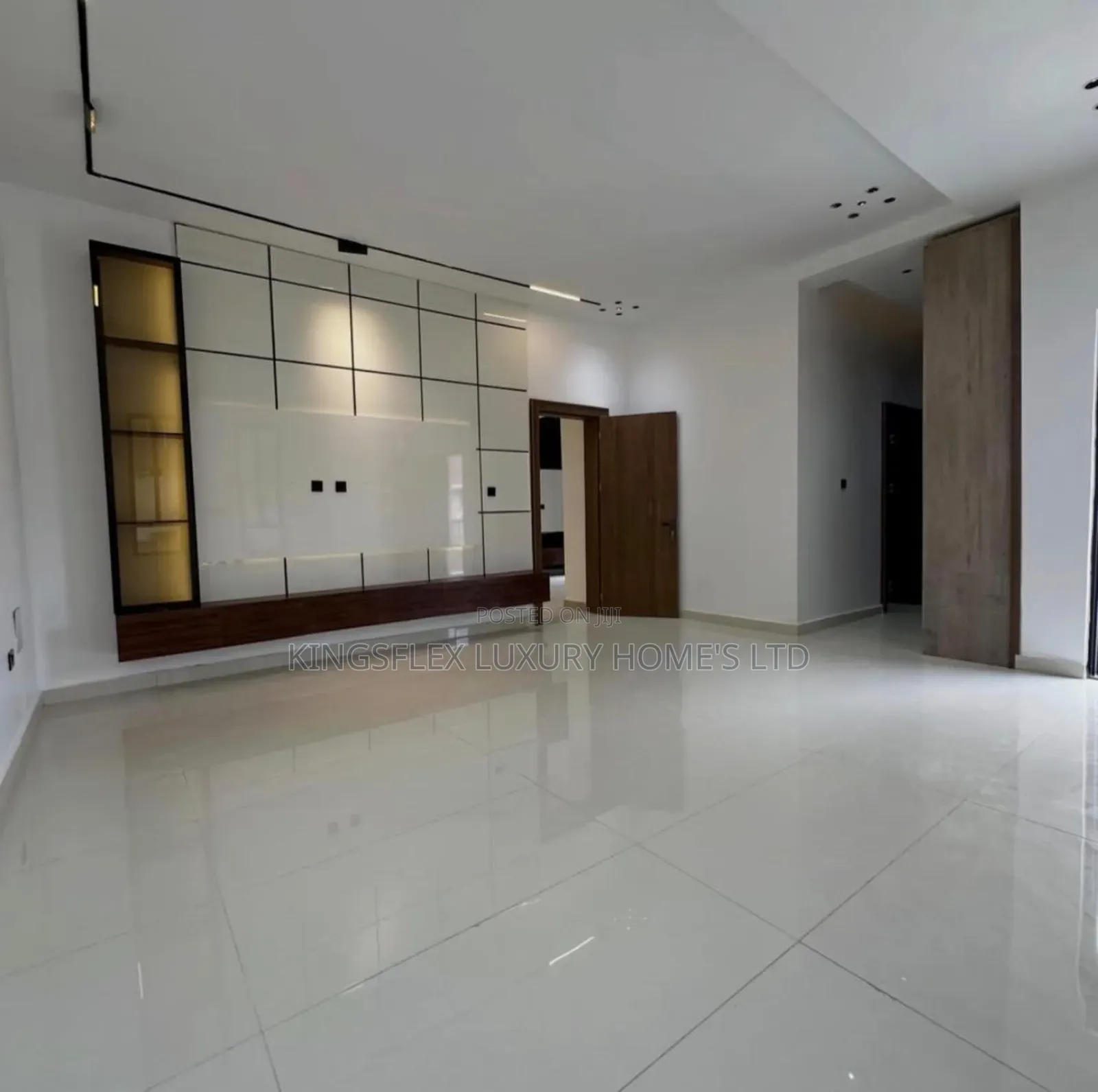 5bdrm Duplex in Estate, Lokogoma for sale