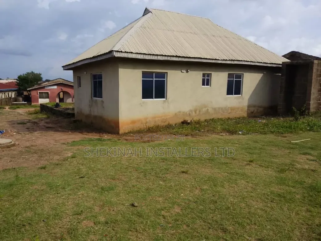 2bdrm Bungalow in Gbelu, Ibadan for sale