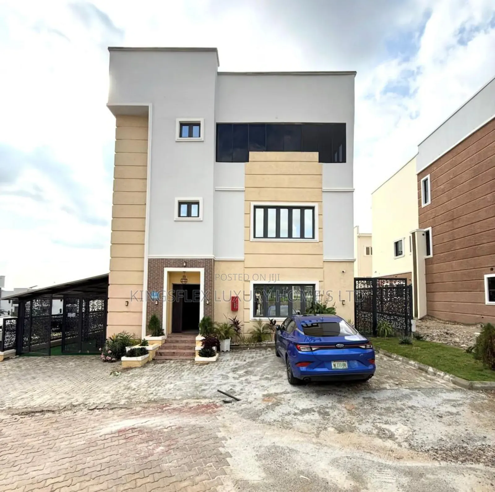 6bdrm Duplex in Estate, Lokogoma for sale