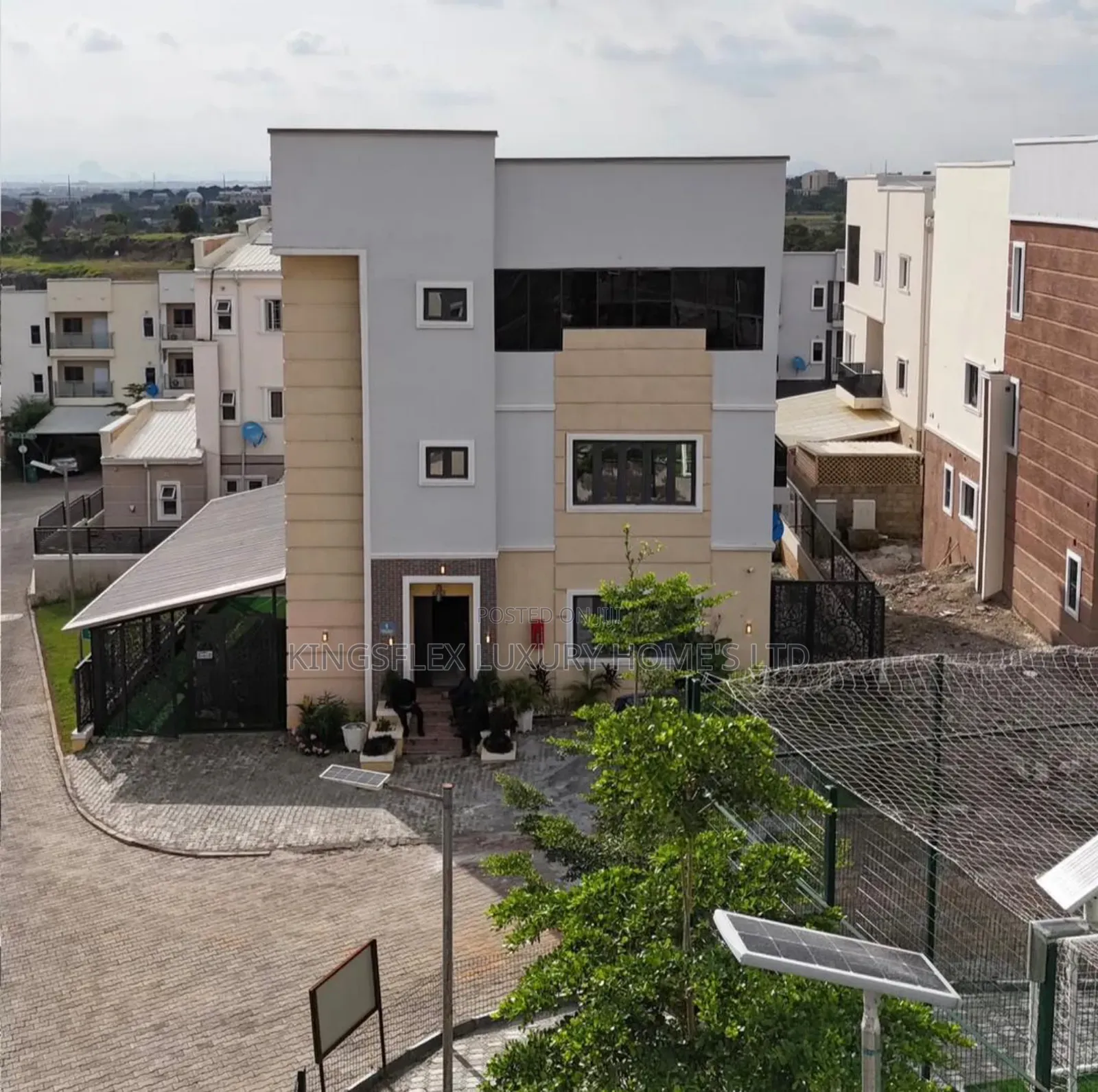 6bdrm Duplex in Estate, Lokogoma for sale