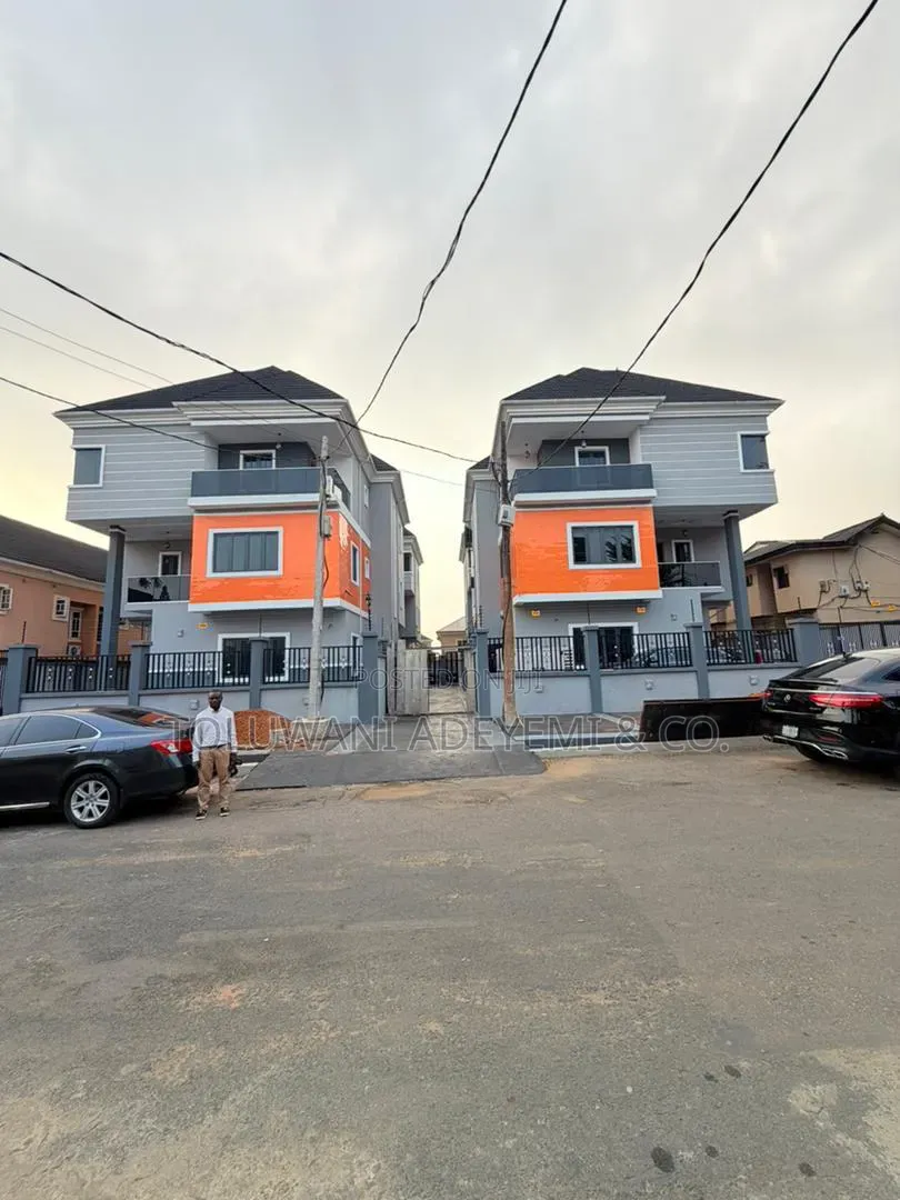 Beautifully Crafted 5 Bedroom Fully Detached Duplex With a Bq, Study