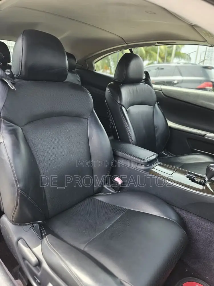 Lexus IS 2010 Red