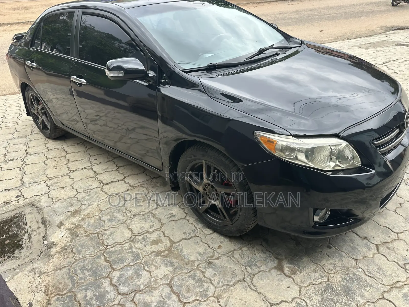 Toyota Corolla LE 4dr Sedan (1.8L 4cyl 4A) 2010 Black