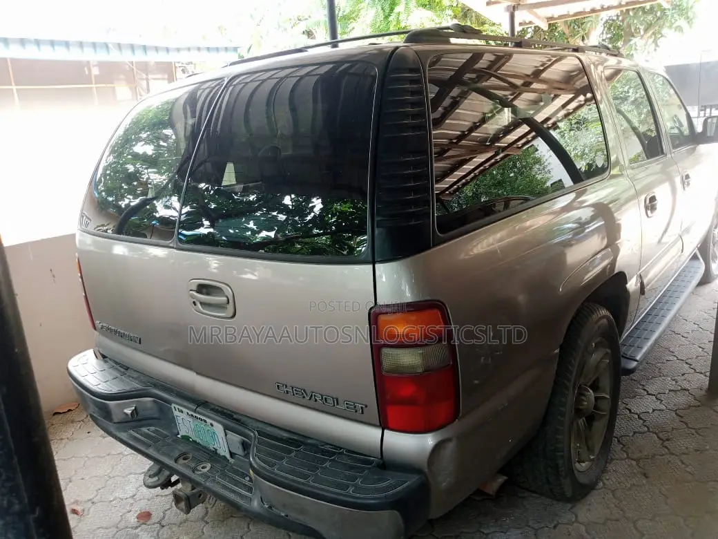Chevrolet Suburban 2500 2006 Brown