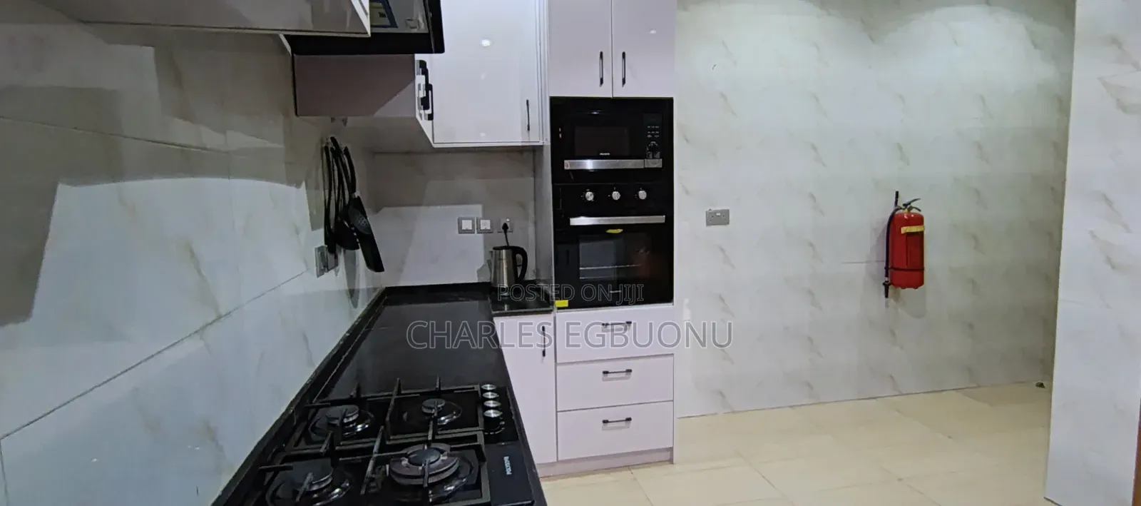 Luxury Content Kitchen Studio | Apo | Ac, Wi-Fi, 24/7 Power