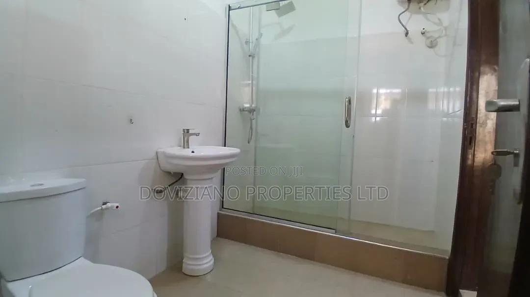 3bdrm Apartment in Victoria Island Extension for rent