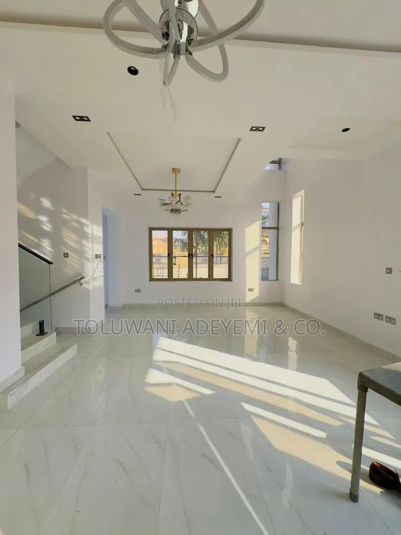 5 Bedroom Detached Duplex With Bq