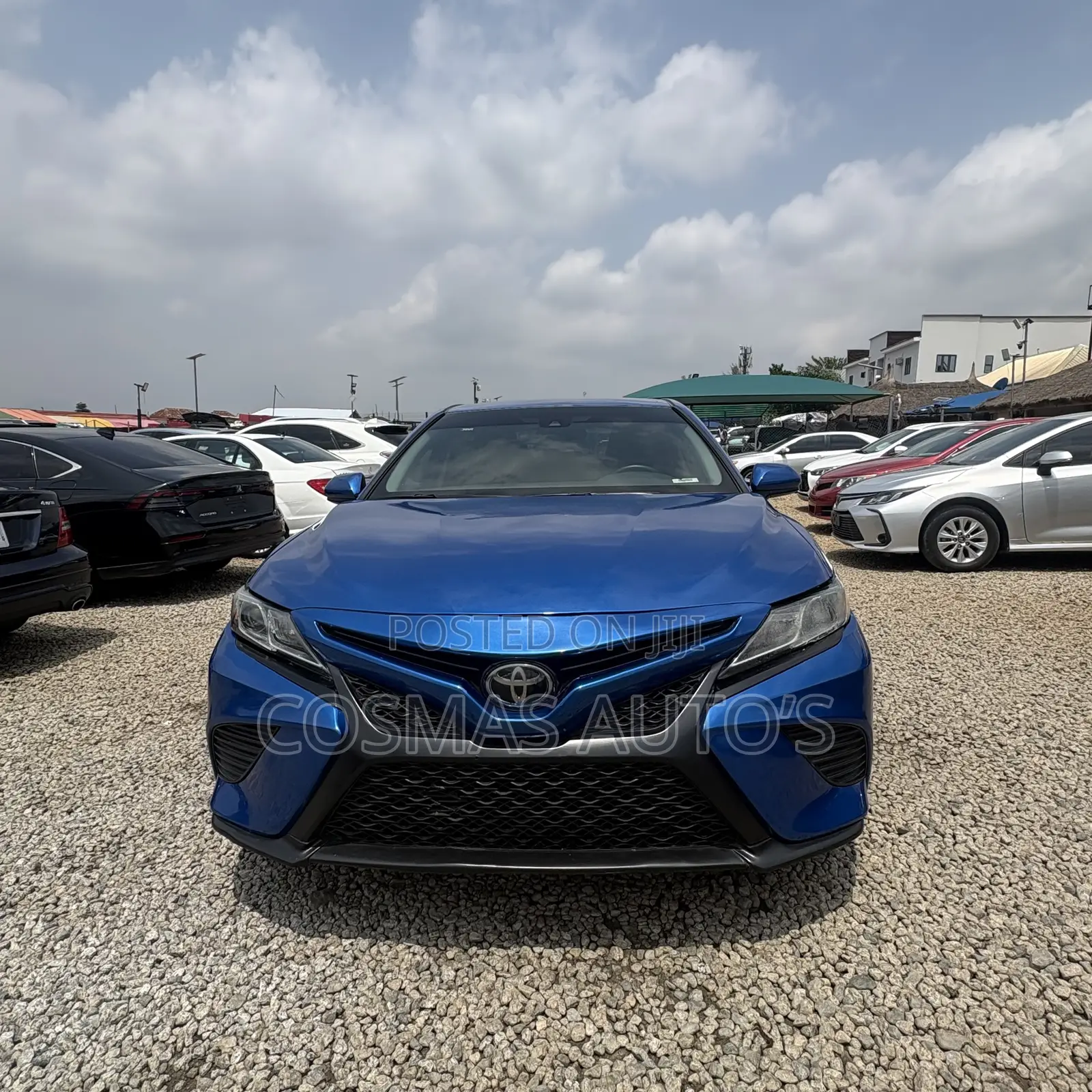 Toyota Camry SE (2.5L 4cyl 8A) 2019 Blue