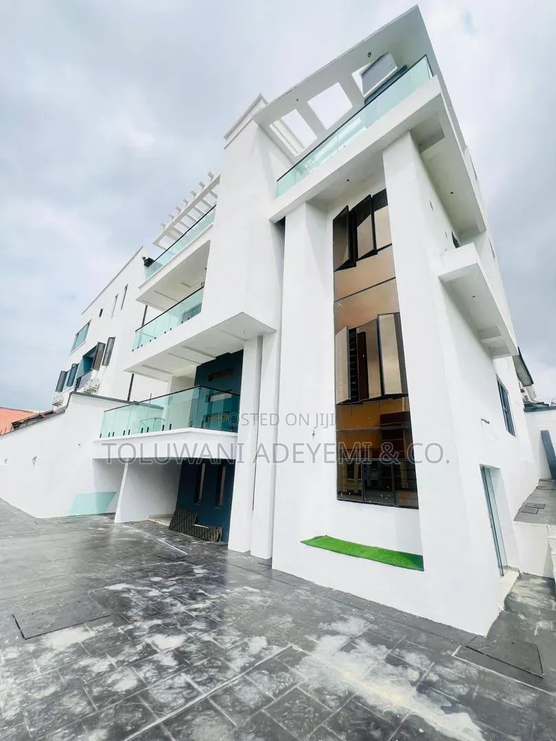 5 Bedroom Detached Duplex With Pool, Cinema, Bq
