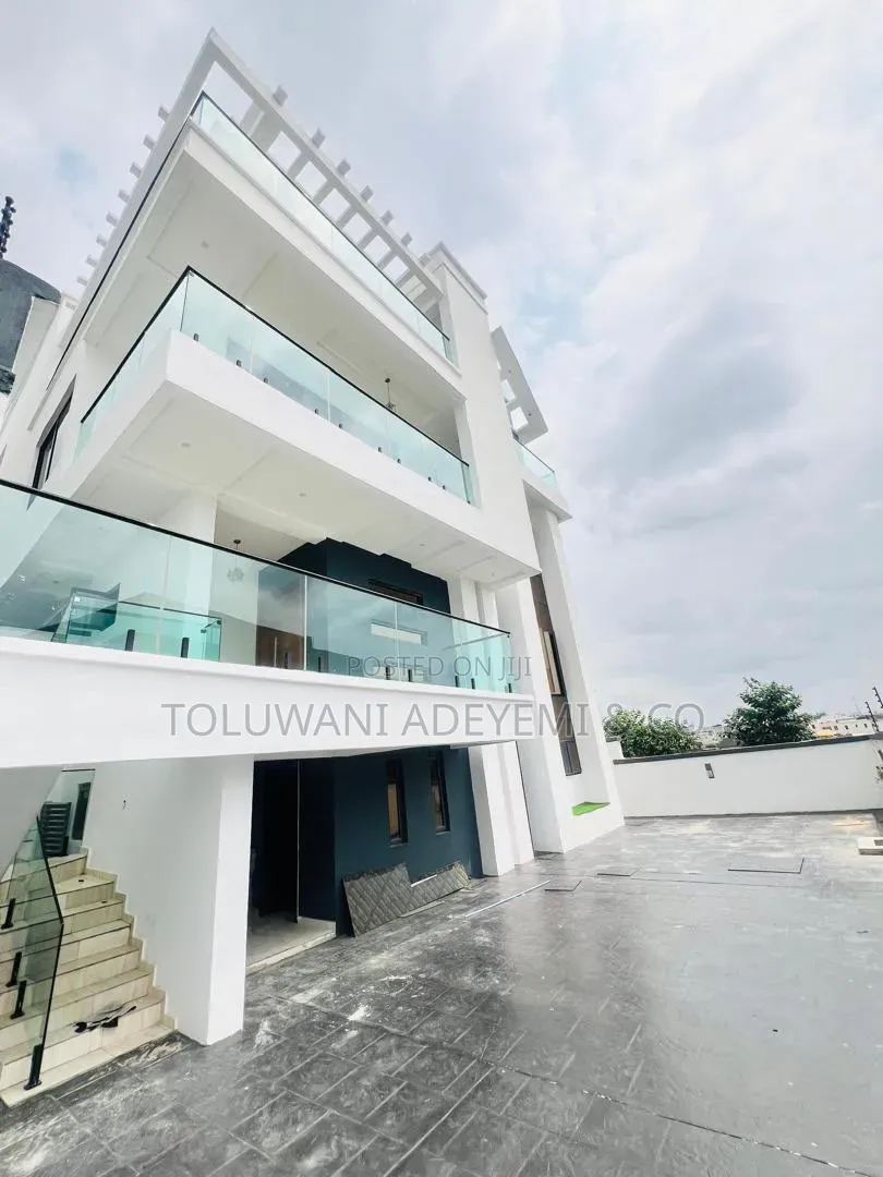 5 Bedroom Detached Duplex With Pool, Cinema, Bq