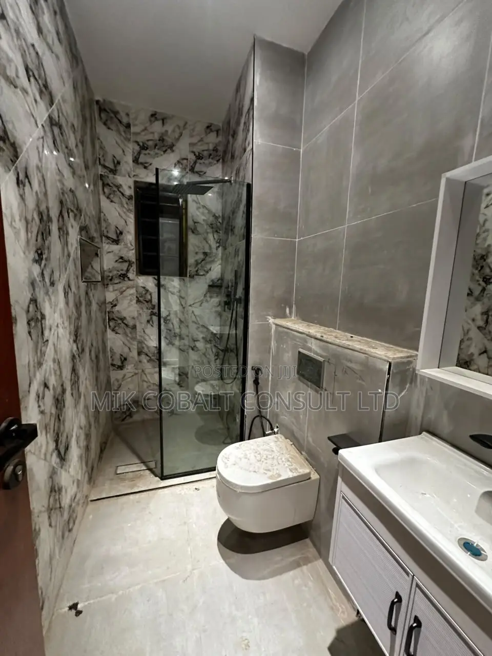 4bdrm Duplex in Diplomatic Zone, Katampe Extension for rent