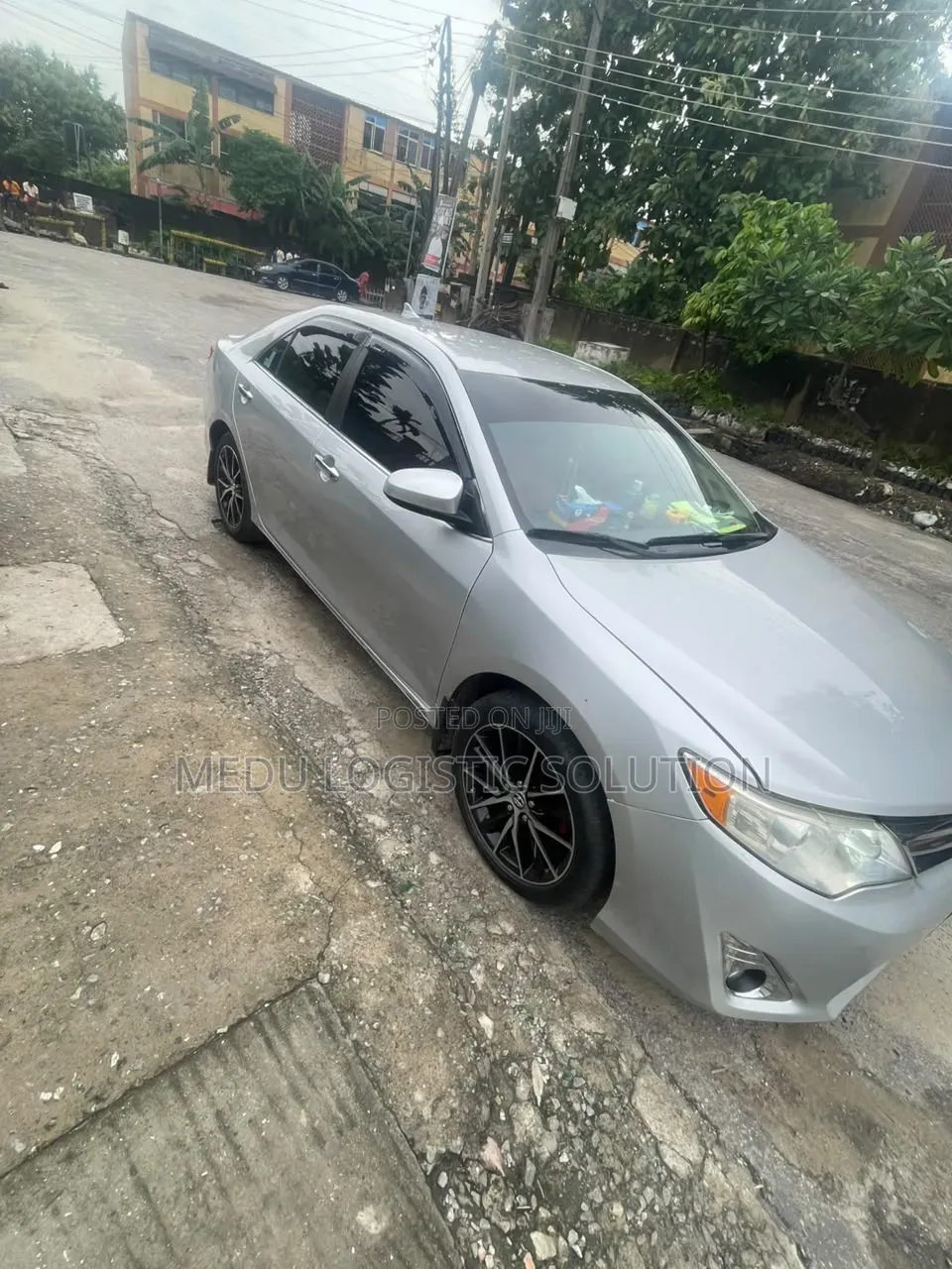 Toyota Camry LE 4dr Sedan (2.5L 4cyl 6A) 2013 Silver