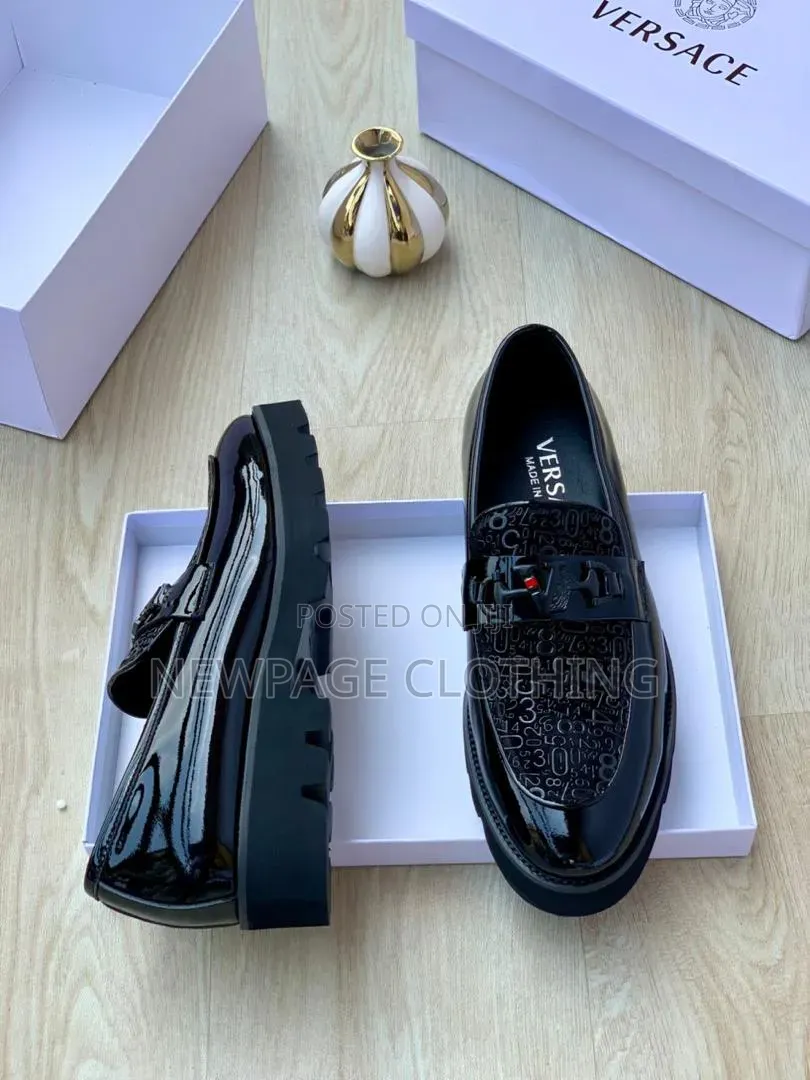 Make a First Impression in This Luxury Leather Men Shoes