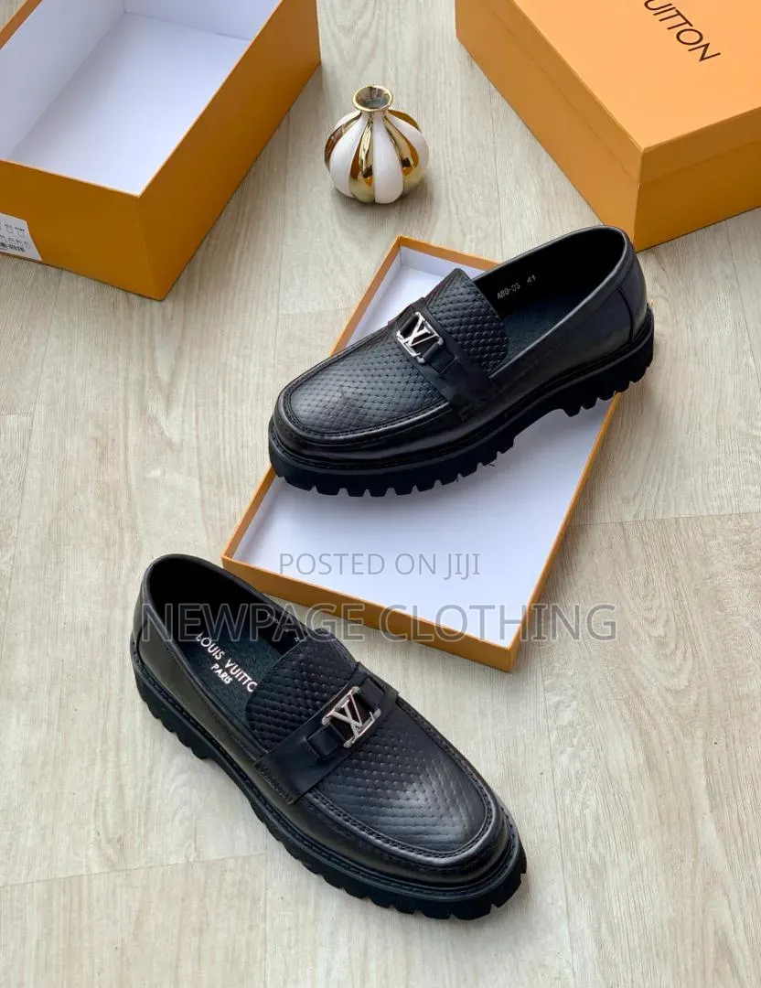Make a First Impression in This Luxury Leather Men Shoes