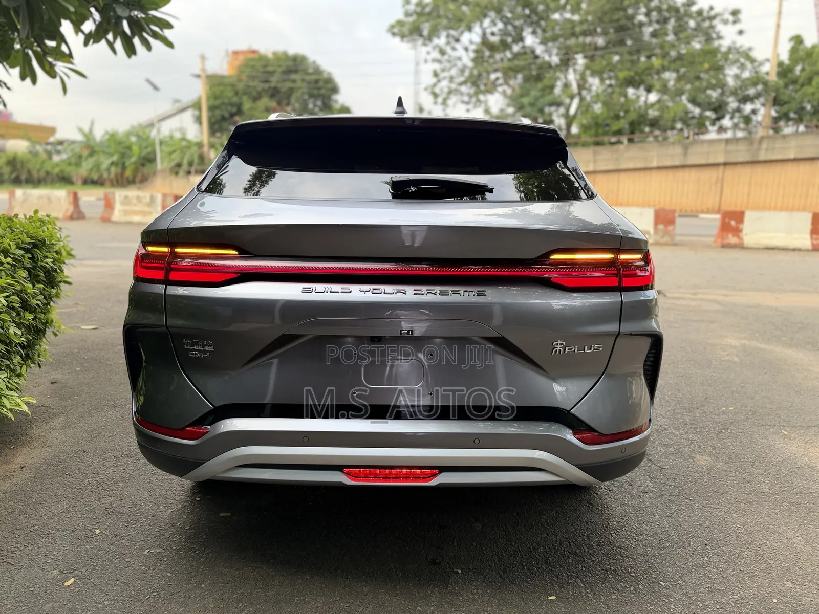 New BYD Song Plus DM-i 2025 Gray