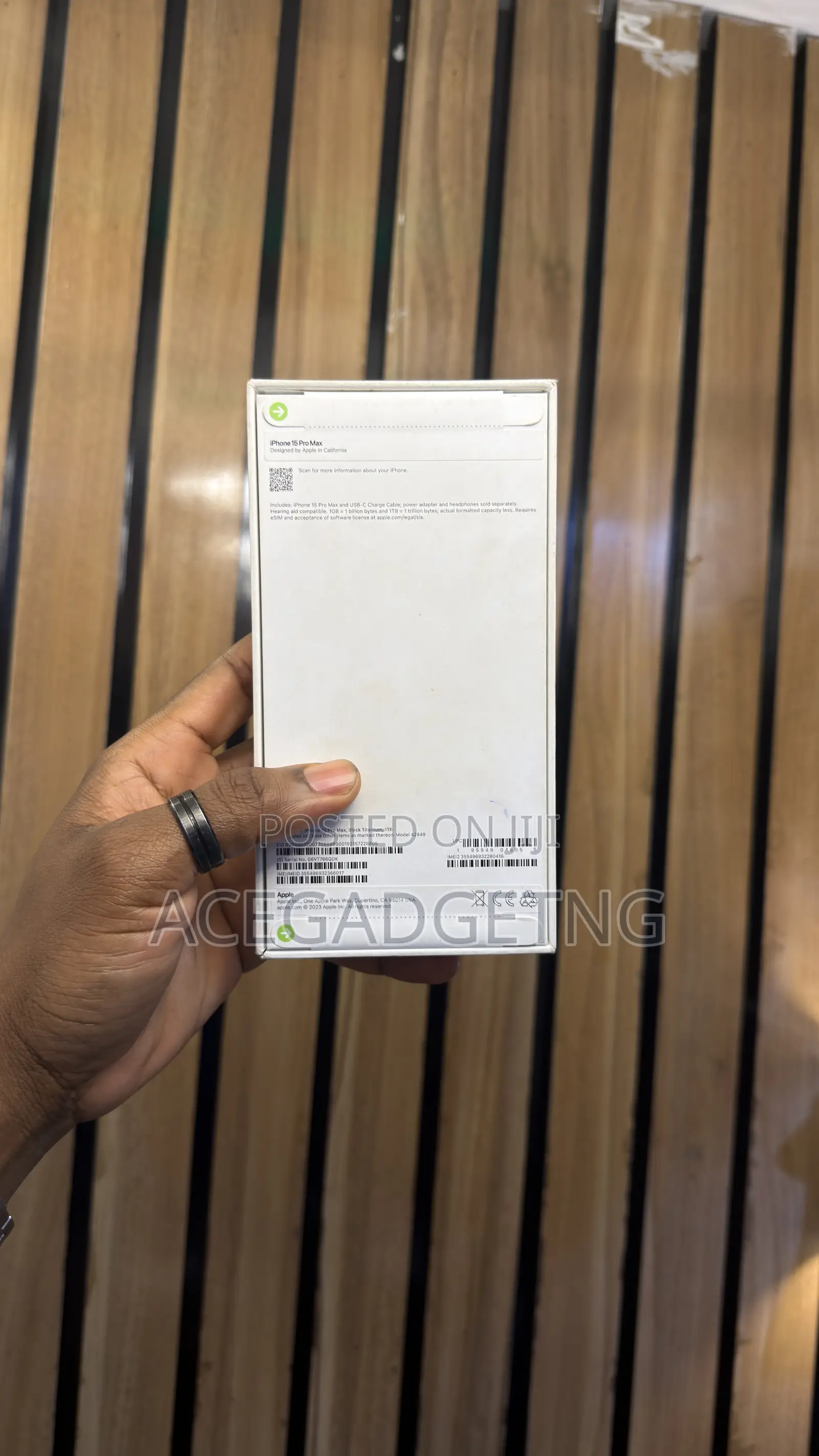 New Apple iPhone 15 Pro Max 1 TB Black
