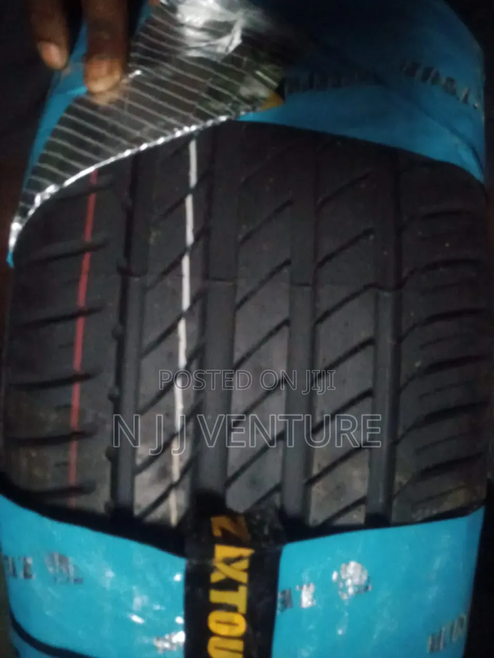 Zextour 235 45 R18