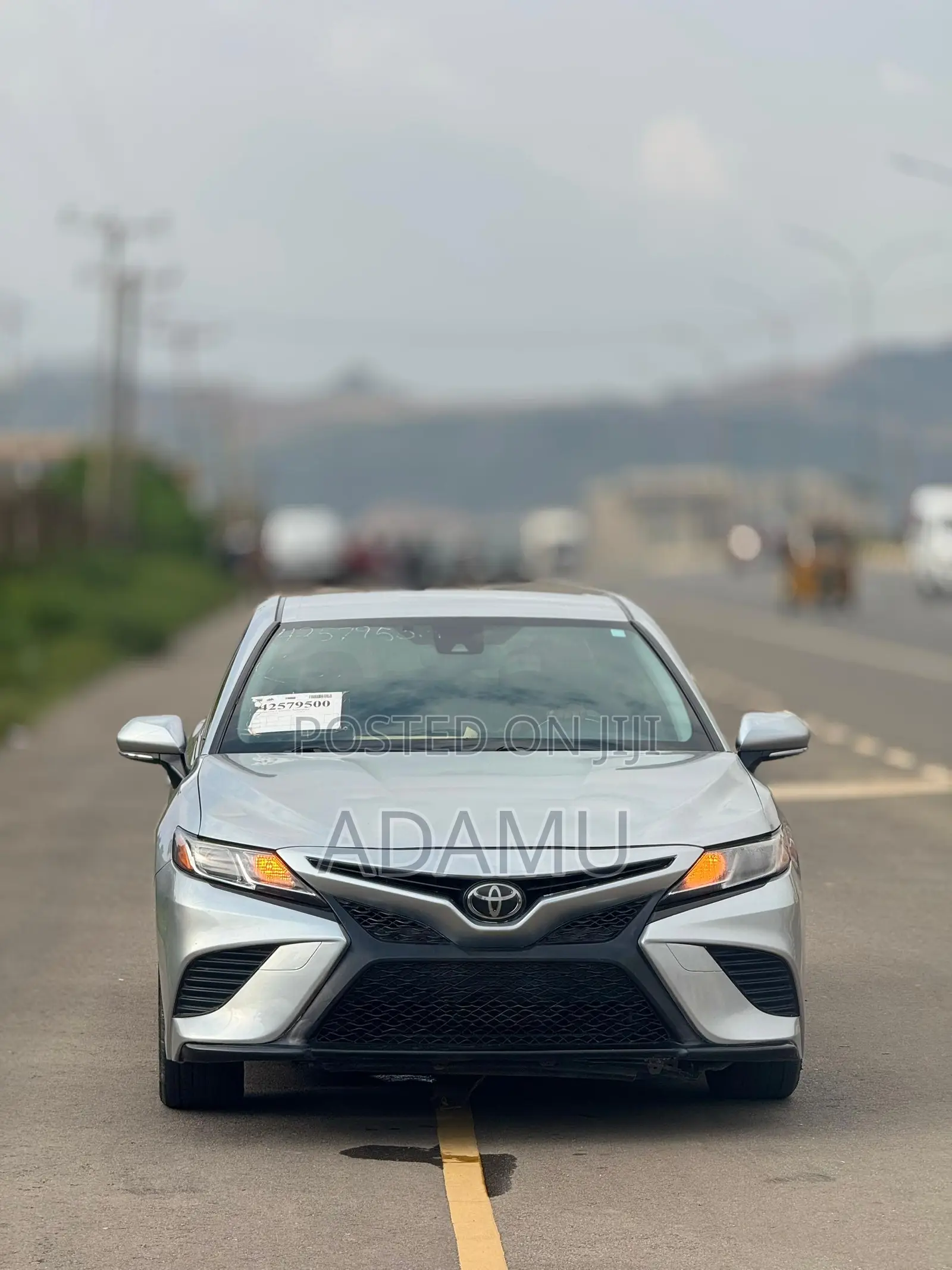 Toyota Camry 2018 Silver
