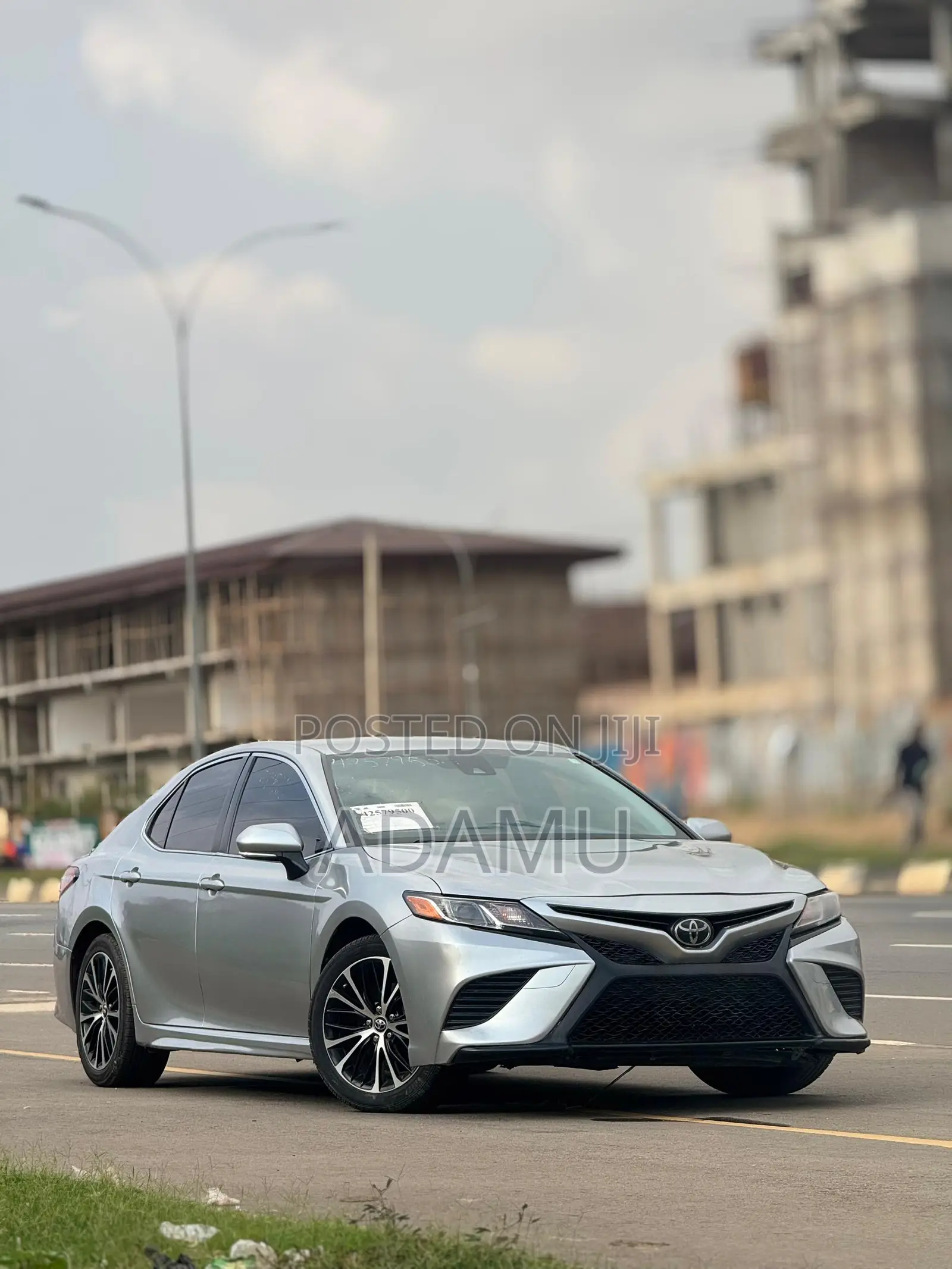 Toyota Camry 2018 Silver