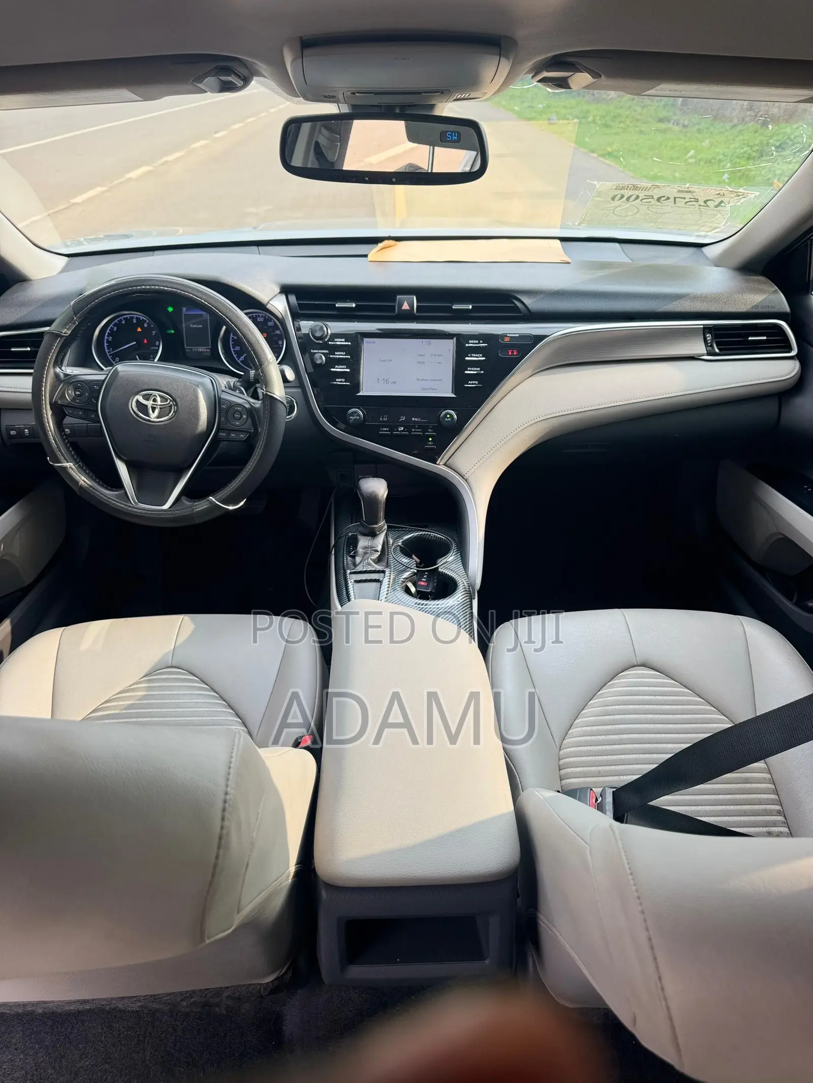 Toyota Camry 2018 Silver