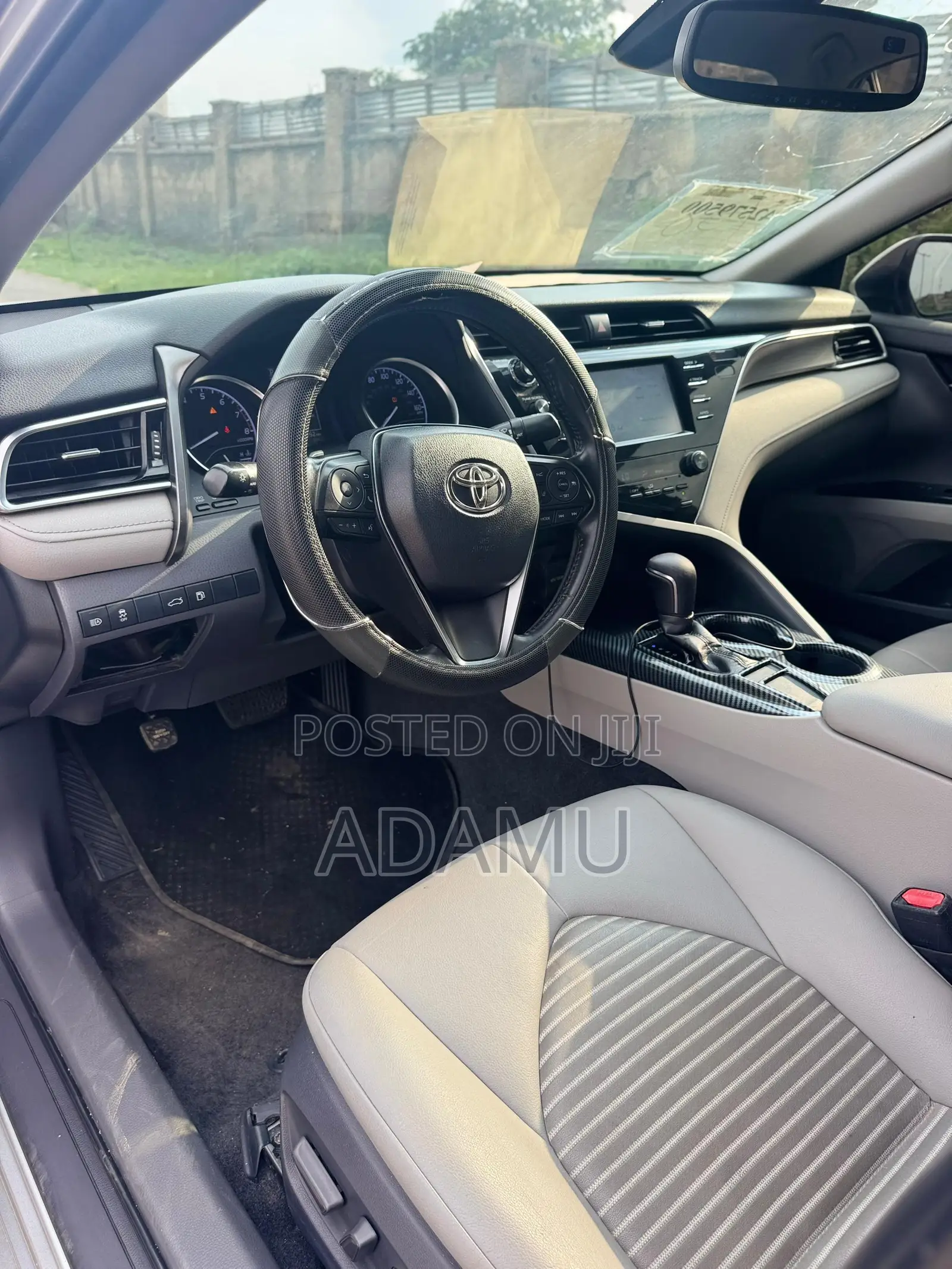 Toyota Camry 2018 Silver
