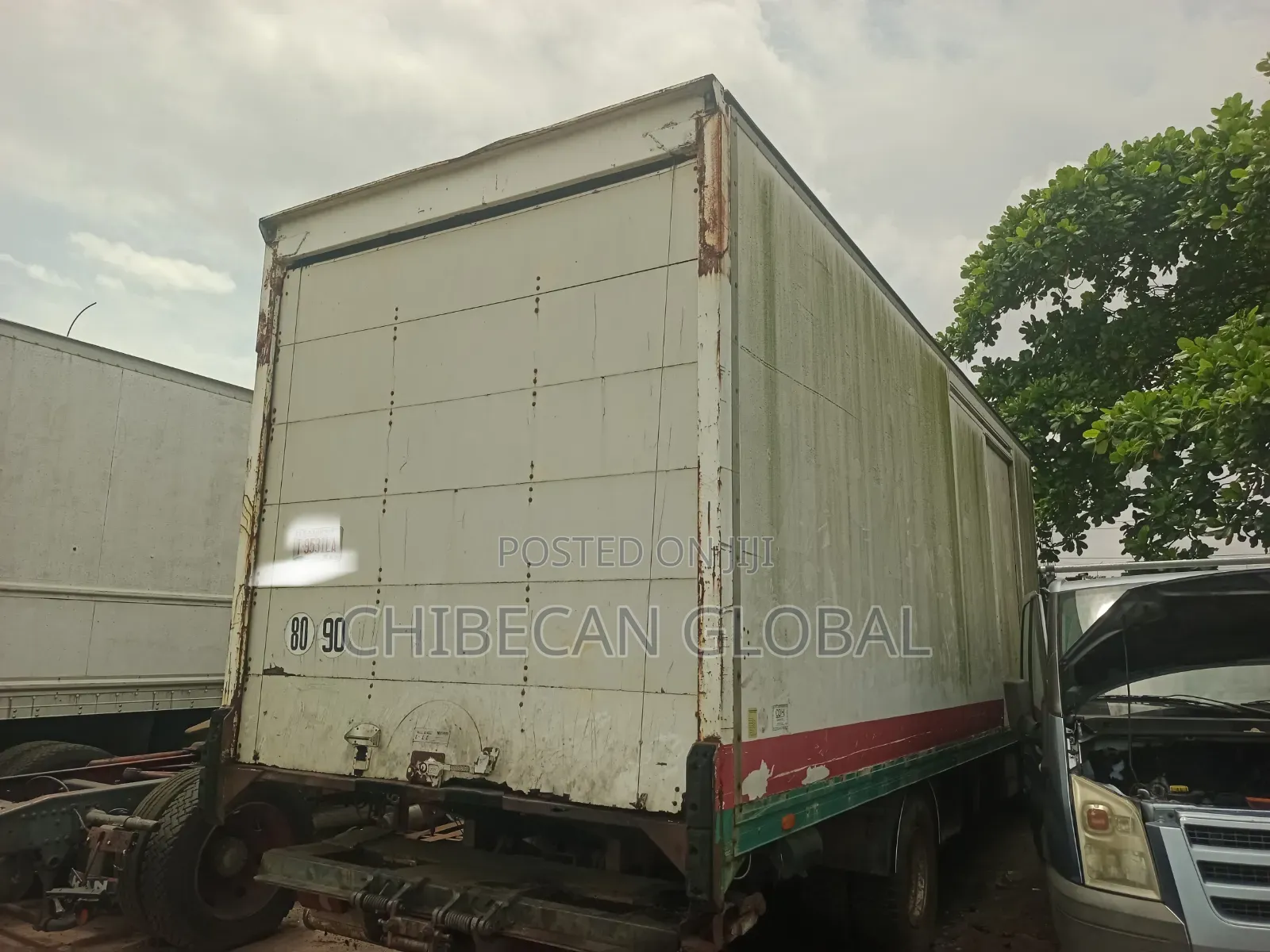Renault Midlum Box Truck 6 Tyres (Registered)