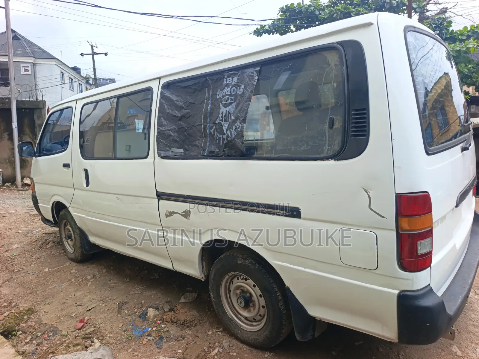 Toyota HiAce 2002 White
