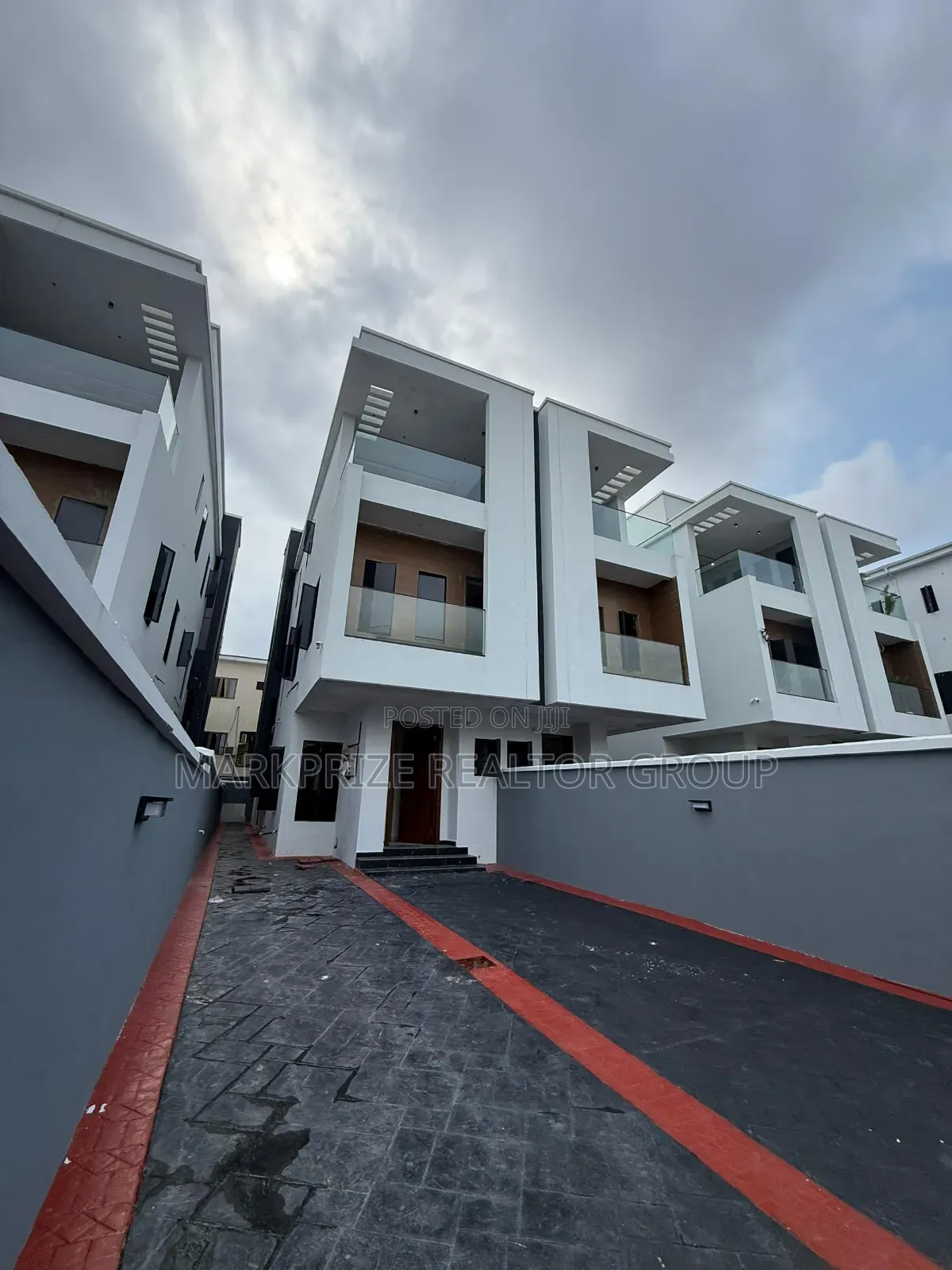 4bdrm Duplex in Ogudu Gra 1 Lagos for sale