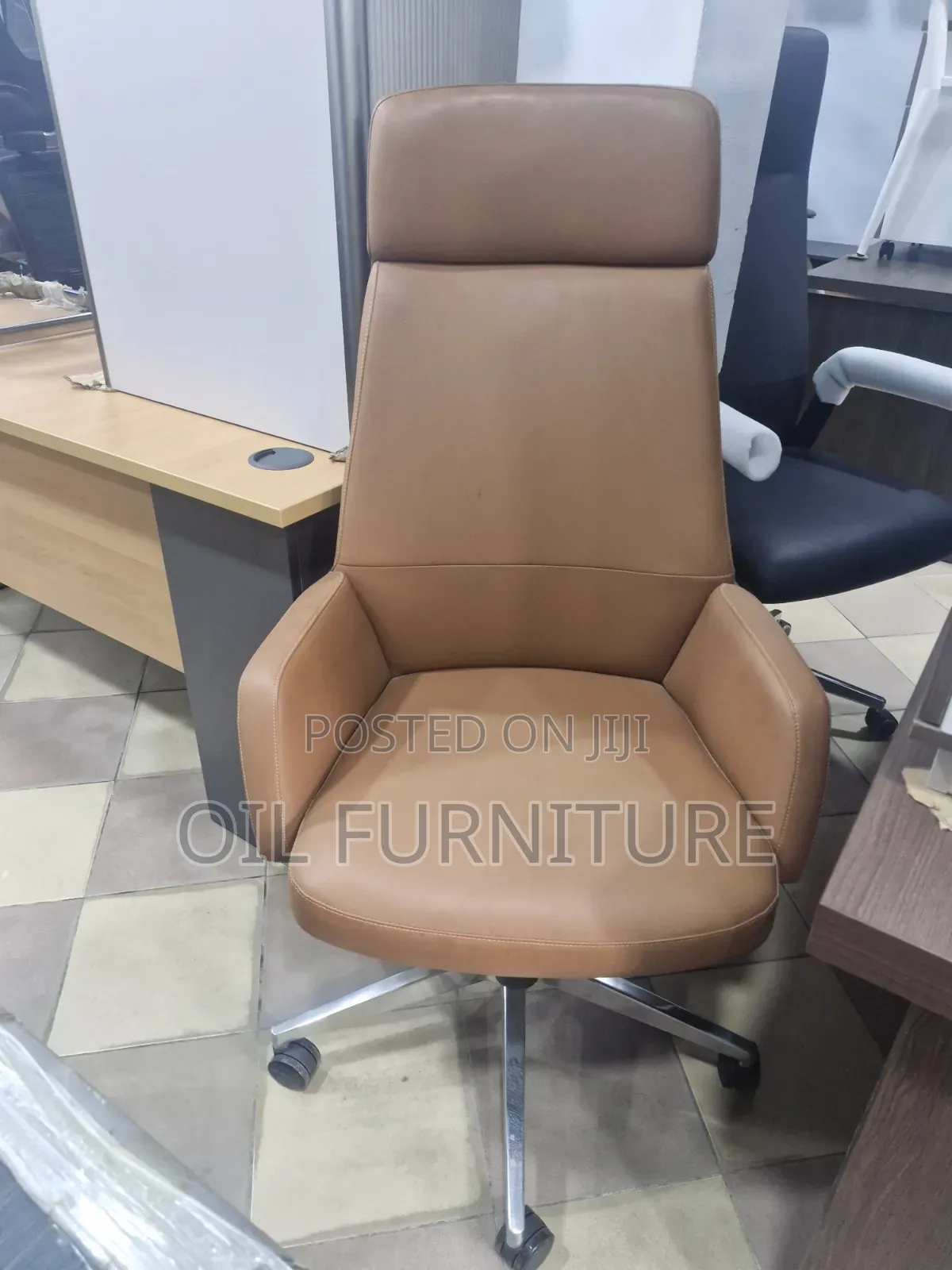 Premium Tan Leather Executive Chair for Boss / Ceo Office Desk