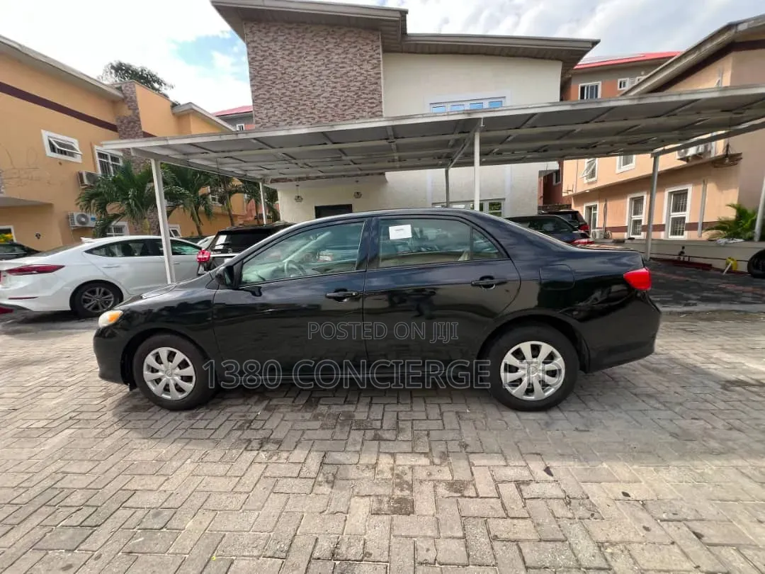 Toyota Corolla 2010 Black
