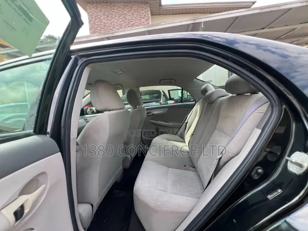 Toyota Corolla 2010 Black