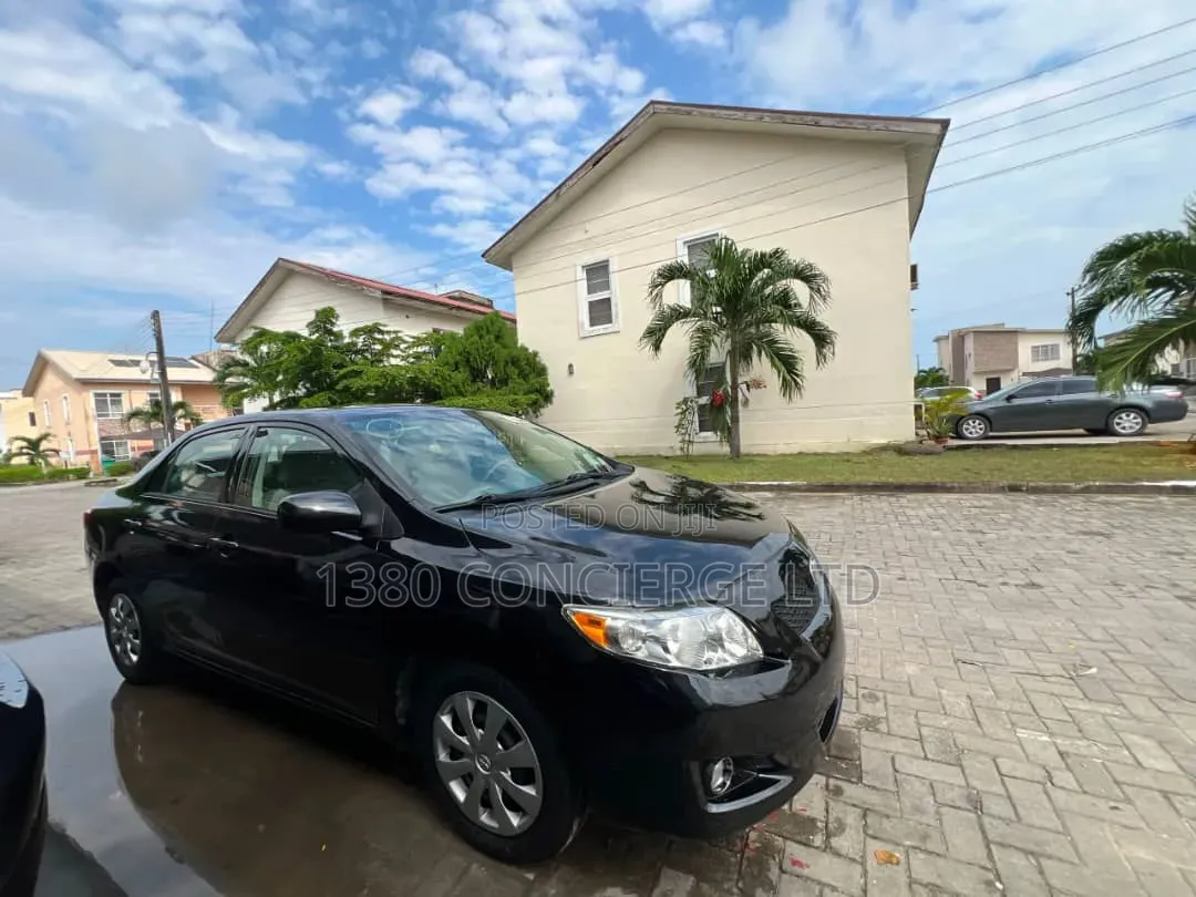 Toyota Corolla 2010 Black