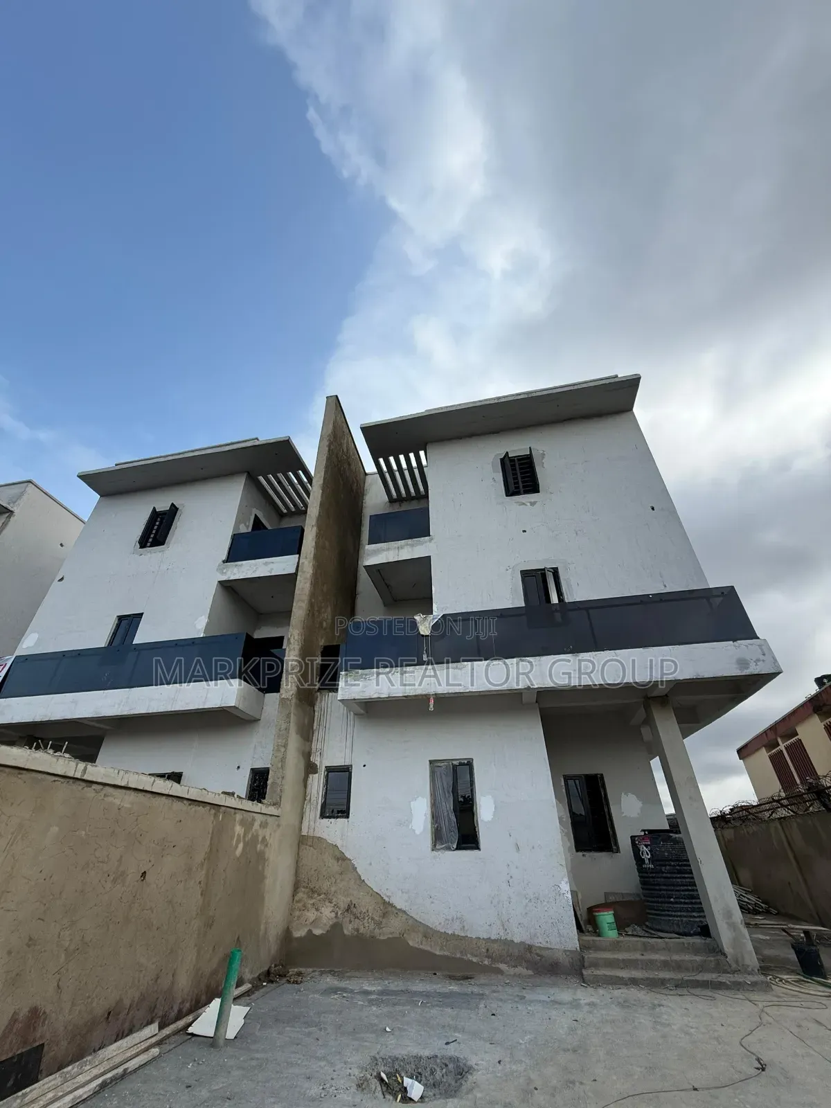 4bdrm Duplex in Ogudu Gra Lagos for sale